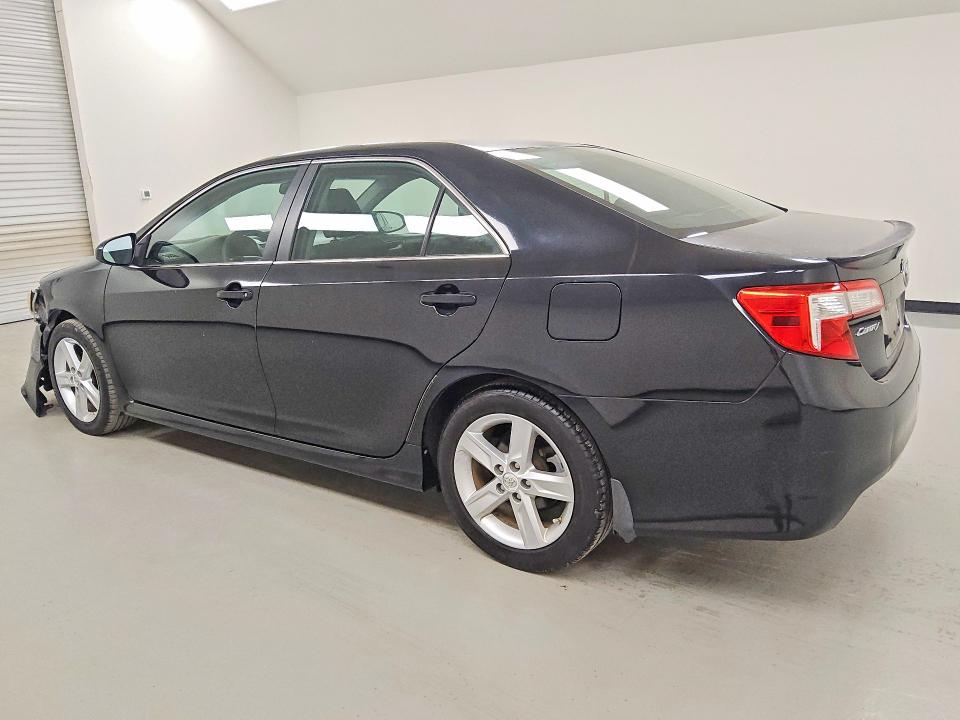 66831866 :رقم المزاد ، 4T1BF1FK7EU314844 vin ، 2014 Toyota Camry مزاد بيع