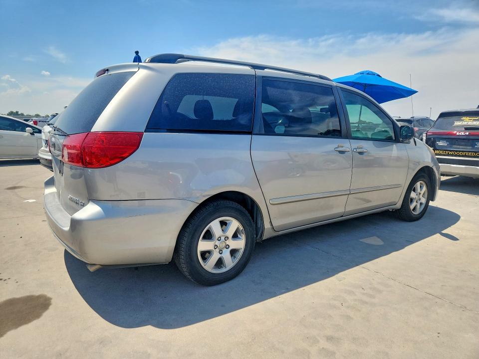 2010 Toyota Sienna მანქანა იყიდება აუქციონზე, vin: 5TDKK4CCXAS330601, აუქციონის ნომერი: 65444576