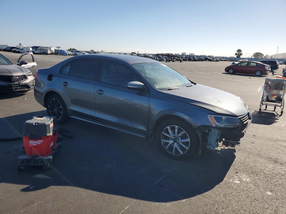 63890106 :رقم المزاد ، 3VWDP7AJ4CM316366 vin ، 2012 Volkswagen Jetta مزاد بيع