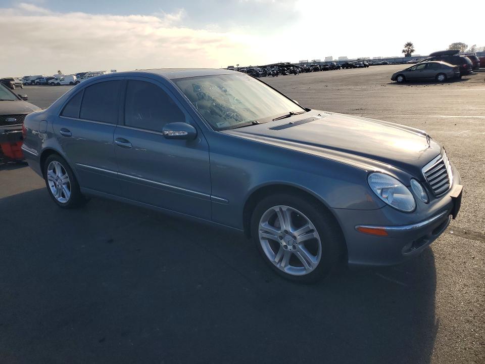 63803276 :رقم المزاد ، WDBUF56J06A863928 vin ، 2006 Mercedes-benz E مزاد بيع