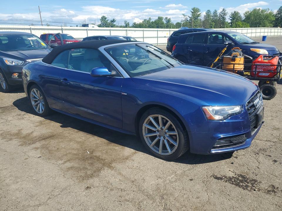 63581876 :رقم المزاد ، WAUMFAFH6FN008180 vin ، 2015 Audi A5 مزاد بيع