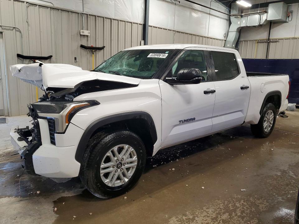 Продажа на аукционе авто 2026 Toyota Tundra, vin: 5TFLA5EC7TX055356, номер лота: 63890616