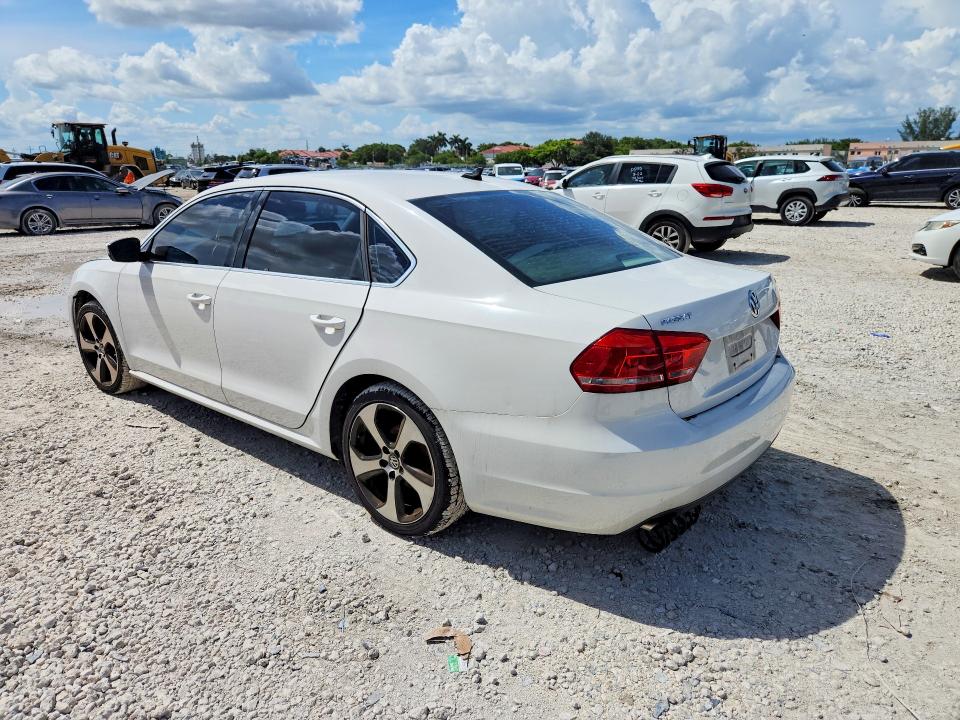 66448566 :رقم المزاد ، 1VWAS7A32FC111430 vin ، 2015 Volkswagen Passat مزاد بيع