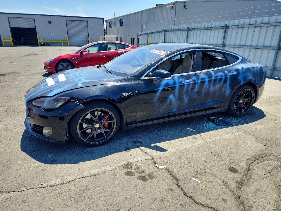 Продаж на аукціоні авто 2013 Tesla Model S, vin: 5YJSA1CN0DFP05147, номер лоту: 64694336