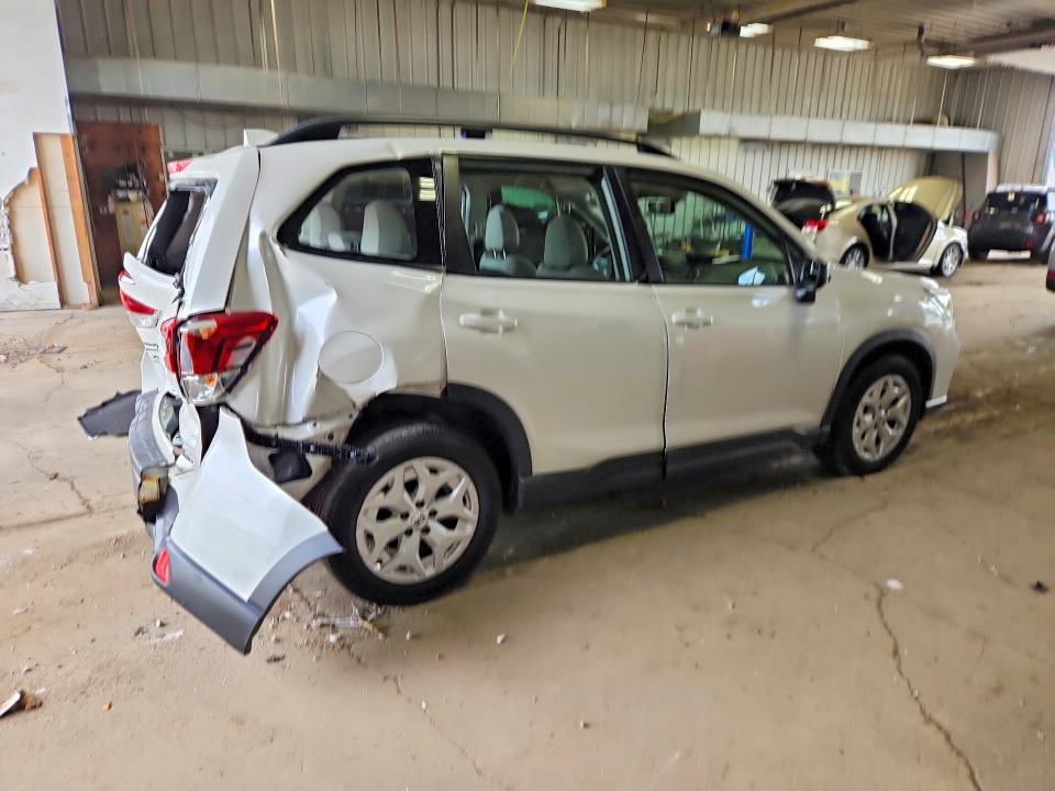 63596056 :رقم المزاد ، JF2SKADC2MH424835 vin ، 2021 Subaru Forester مزاد بيع