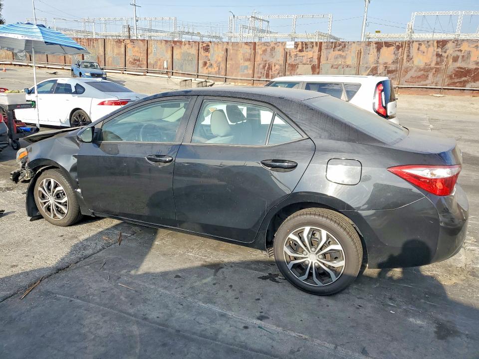 64133216 :رقم المزاد ، 2T1BURHE4FC417346 vin ، 2015 Toyota Corolla مزاد بيع