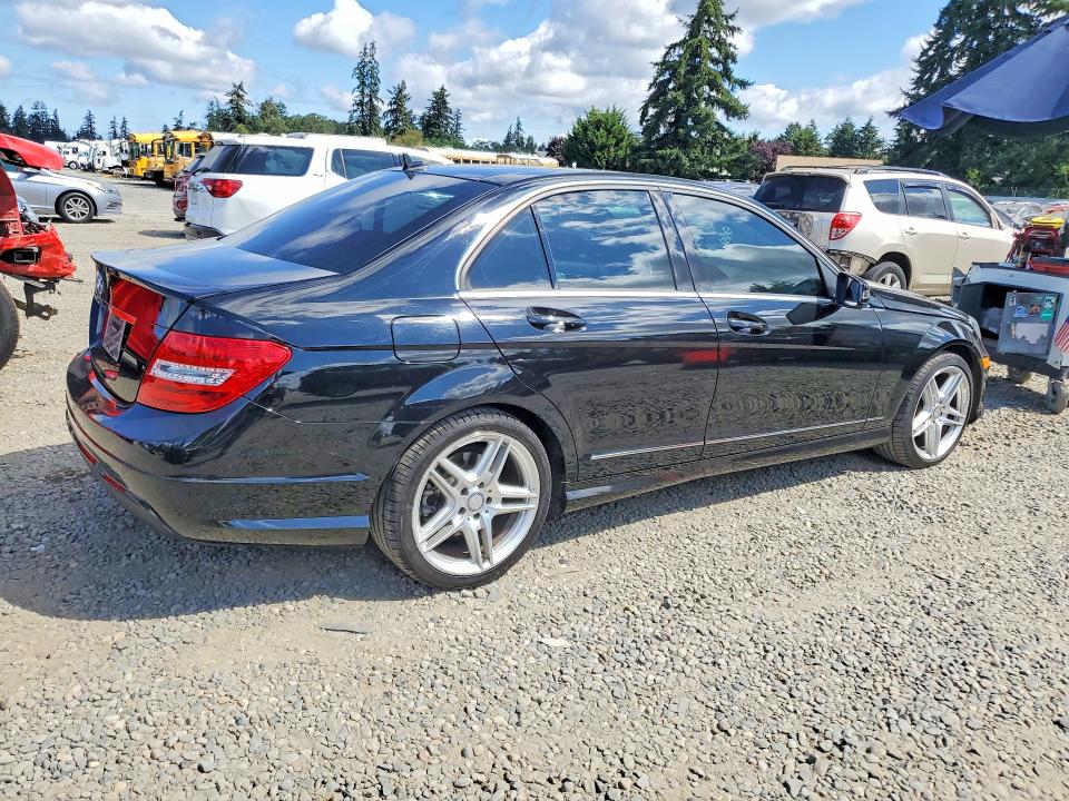 2014 Mercedes-benz C მანქანა იყიდება აუქციონზე, vin: WDDGF4HB1EA939448, აუქციონის ნომერი: 64661156