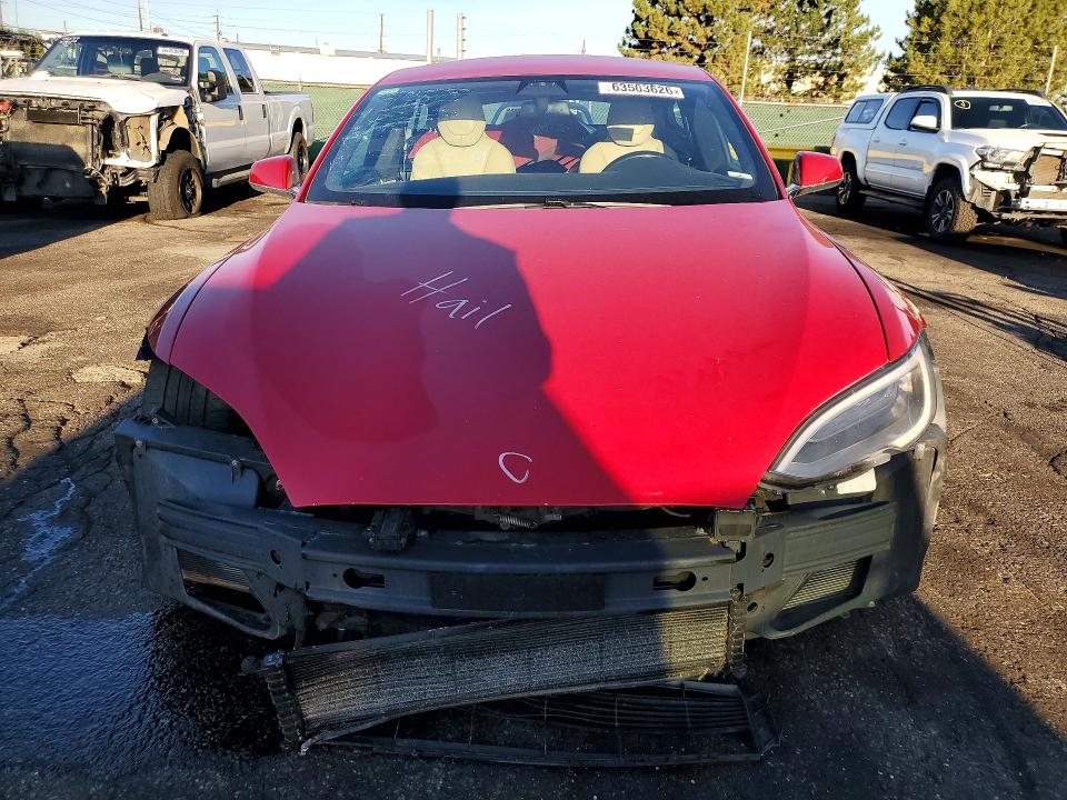 63563626 :رقم المزاد ، 5YJSA1E21GF175598 vin ، 2016 Tesla Model S مزاد بيع