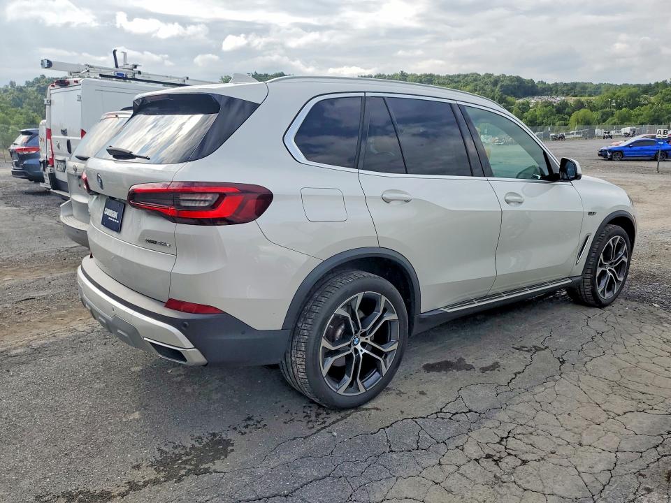 64153666 :رقم المزاد ، 5UXTA6C00N9L31560 vin ، 2022 Bmw X5 مزاد بيع
