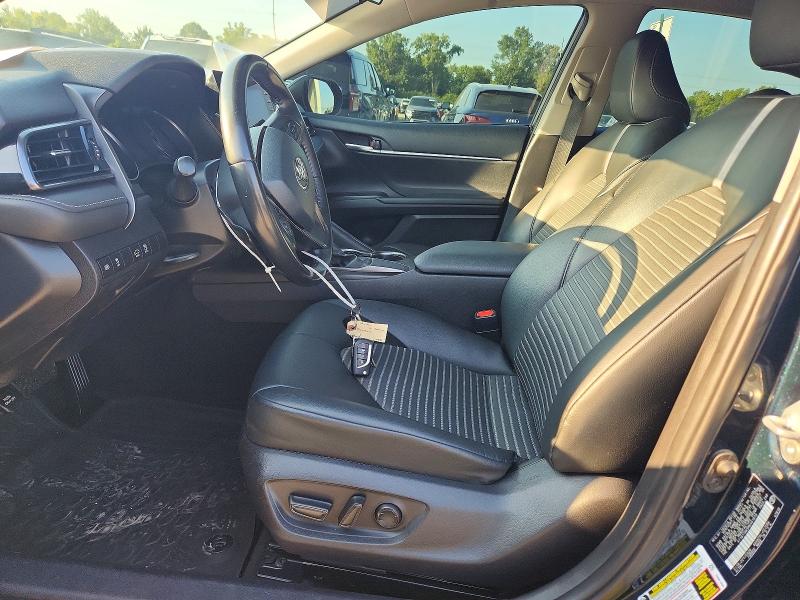 65281716 :رقم المزاد ، 4T1G11AK5MU461819 vin ، 2021 Toyota Camry مزاد بيع