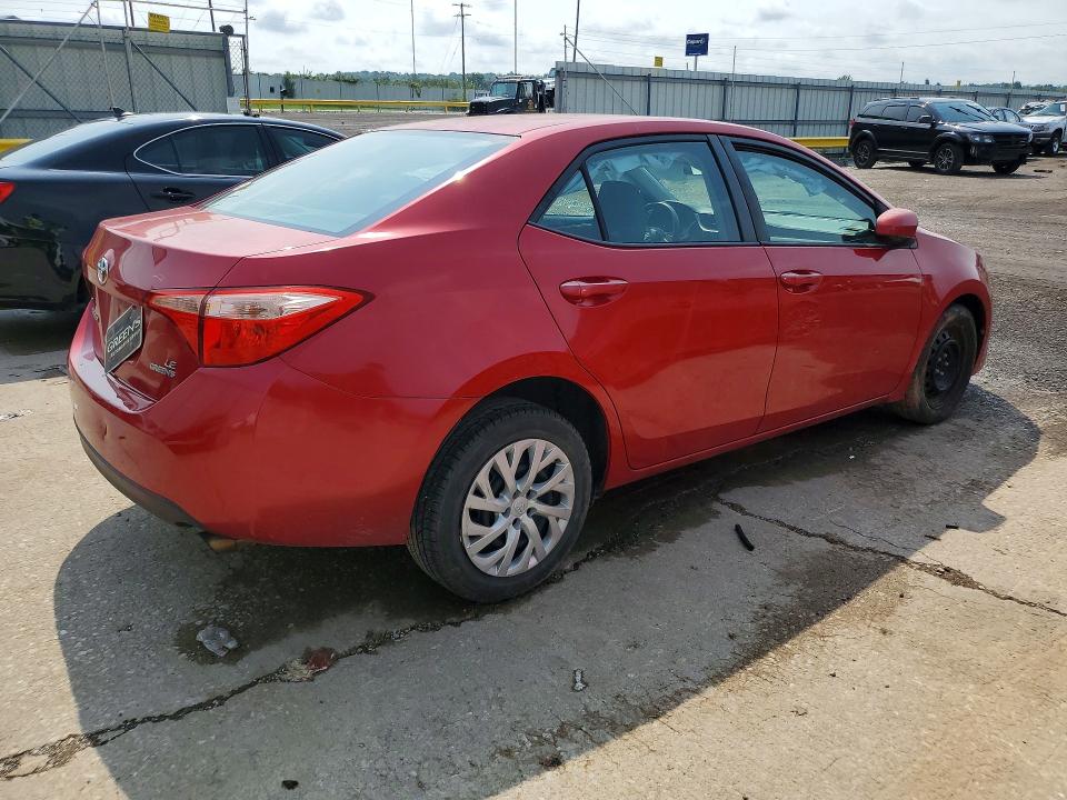 64303636 :رقم المزاد ، 2T1BURHE5HC878087 vin ، 2017 Toyota Corolla مزاد بيع