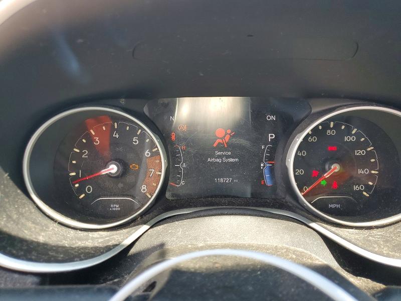 63507846 :رقم المزاد ، 3C4NJDBB0JT395522 vin ، 2018 Jeep Compass مزاد بيع