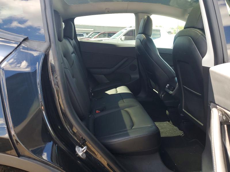 62137106 :رقم المزاد ، 5YJYGDED9MF106066 vin ، 2021 Tesla Model Y مزاد بيع