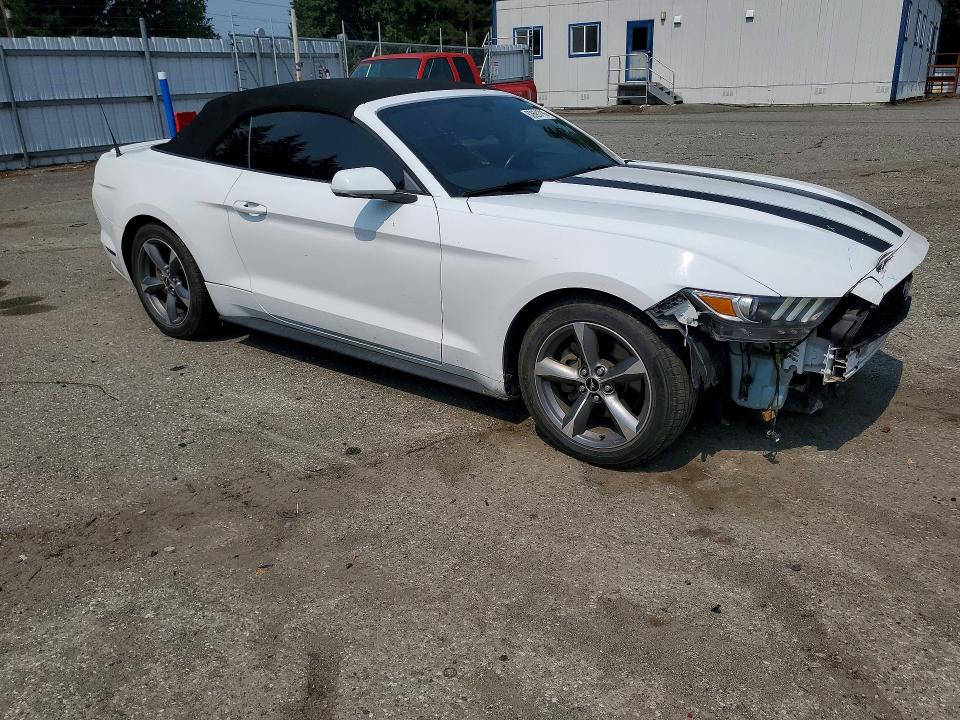 62691716 :رقم المزاد ، 1FATP8EM9F5329526 vin ، 2015 Ford Mustang مزاد بيع