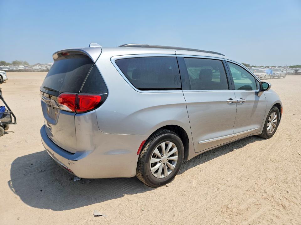 66478366 :رقم المزاد ، 2C4RC1BG5HR613313 vin ، 2017 Chrysler Pacifica مزاد بيع