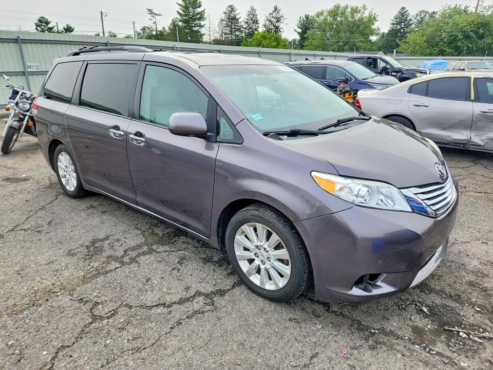 2011 Toyota Sienna მანქანა იყიდება აუქციონზე, vin: 5TDDK3DC1BS021912, აუქციონის ნომერი: 64726776