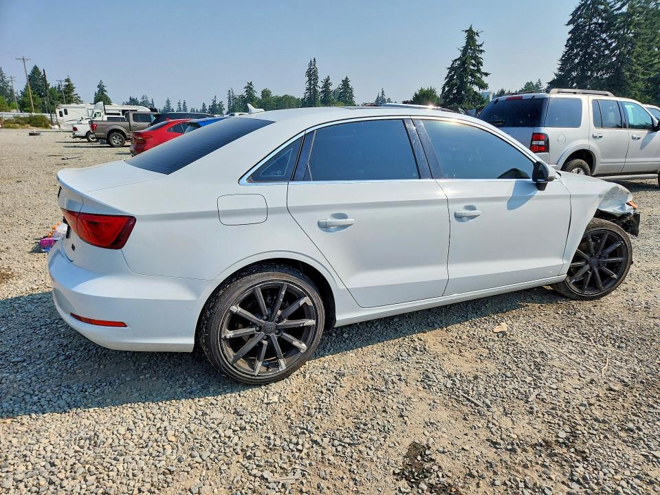 Продаж на аукціоні авто 2015 Audi A3, vin: WAUCJGFFXF1088473, номер лоту: 63990526