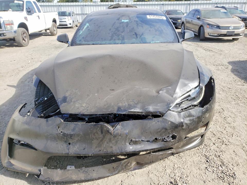 61454866 :رقم المزاد ، 5YJSA1E61NF486531 vin ، 2022 Tesla Model S مزاد بيع