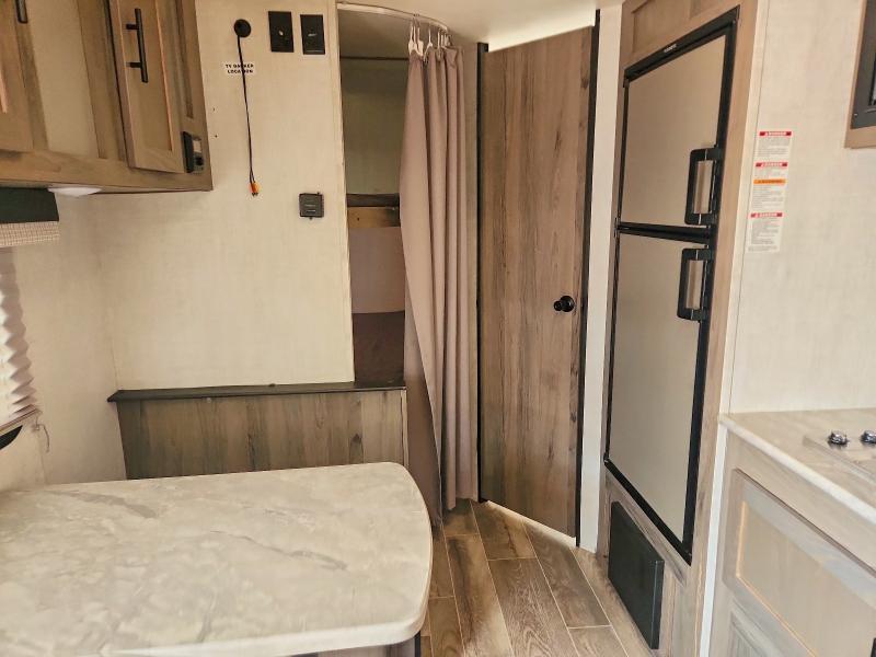 Продажа на аукционе авто 2021 Gulf Stream Ameri-lite, vin: 1NL1G2210MG001173, номер лота: 63180566