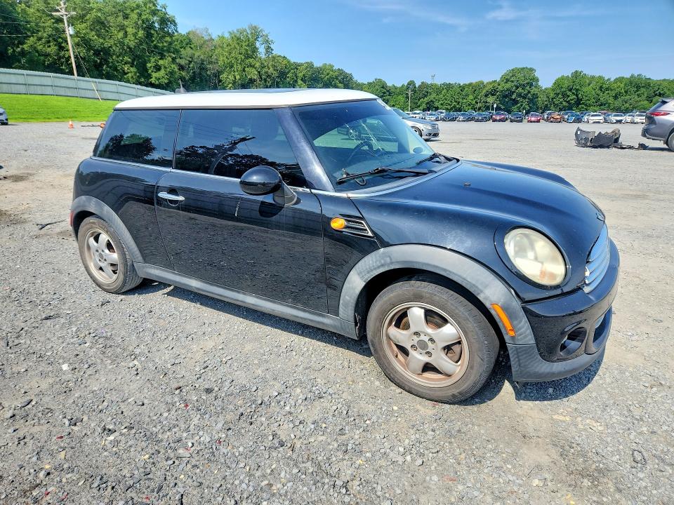 Продаж на аукціоні авто 2011 Mini Cooper, vin: WMWSU3C5XBTX97460, номер лоту: 64613096