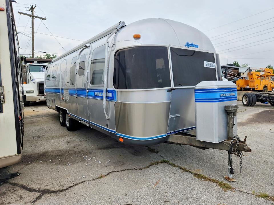 63890116 :رقم المزاد ، 1STHEAN2XKJ506566 vin ، 1988 Airstream Excella مزاد بيع