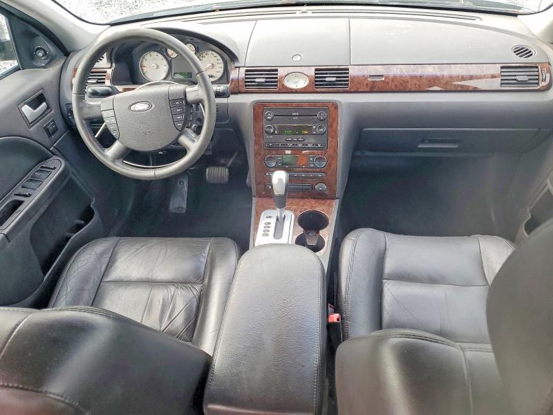 64538886 :رقم المزاد ، 1FAFP25116G131477 vin ، 2006 Ford Five Hundred مزاد بيع