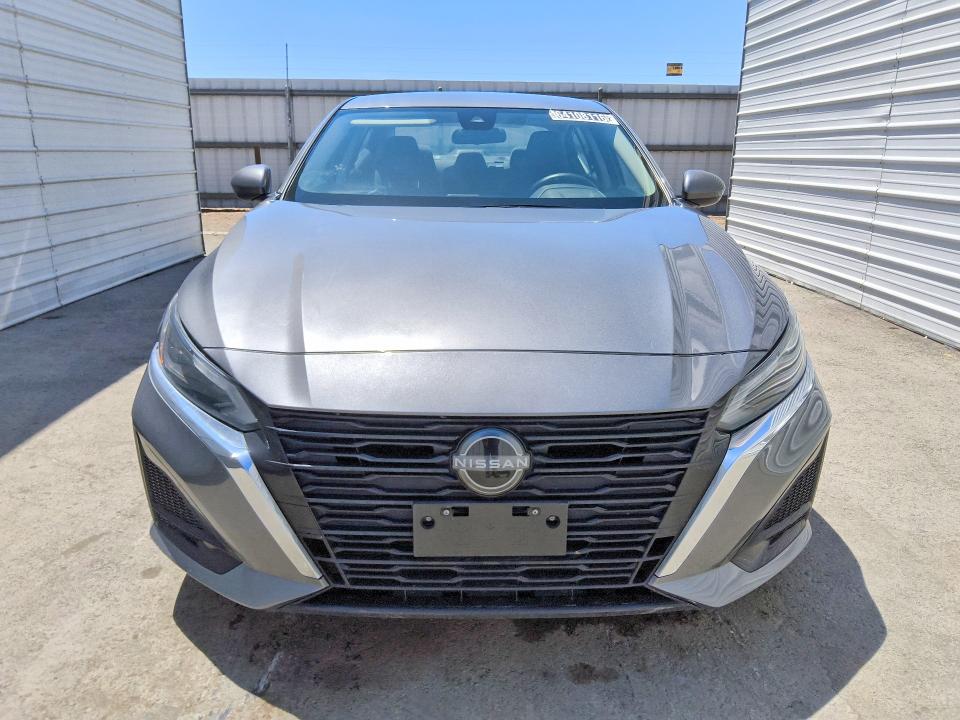 Продажа на аукционе авто 2023 Nissan Altima, vin: 1N4BL4BV3PN411623, номер лота: 64108116