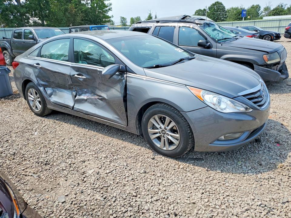2013 Hyundai Sonata მანქანა იყიდება აუქციონზე, vin: 5NPEB4AC4DH765947, აუქციონის ნომერი: 64723566