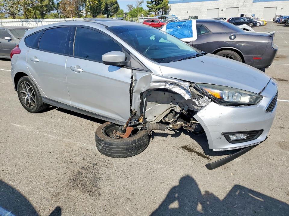 66946286 :رقم المزاد ، 1FADP3M21HL290419 vin ، 2017 Ford Focus مزاد بيع