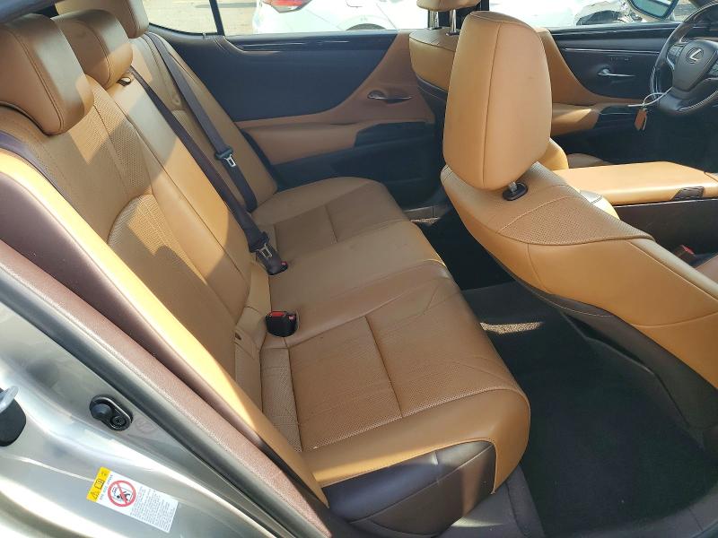64480496 :رقم المزاد ، JTHBZ1B13K2002583 vin ، 2019 Lexus Es مزاد بيع