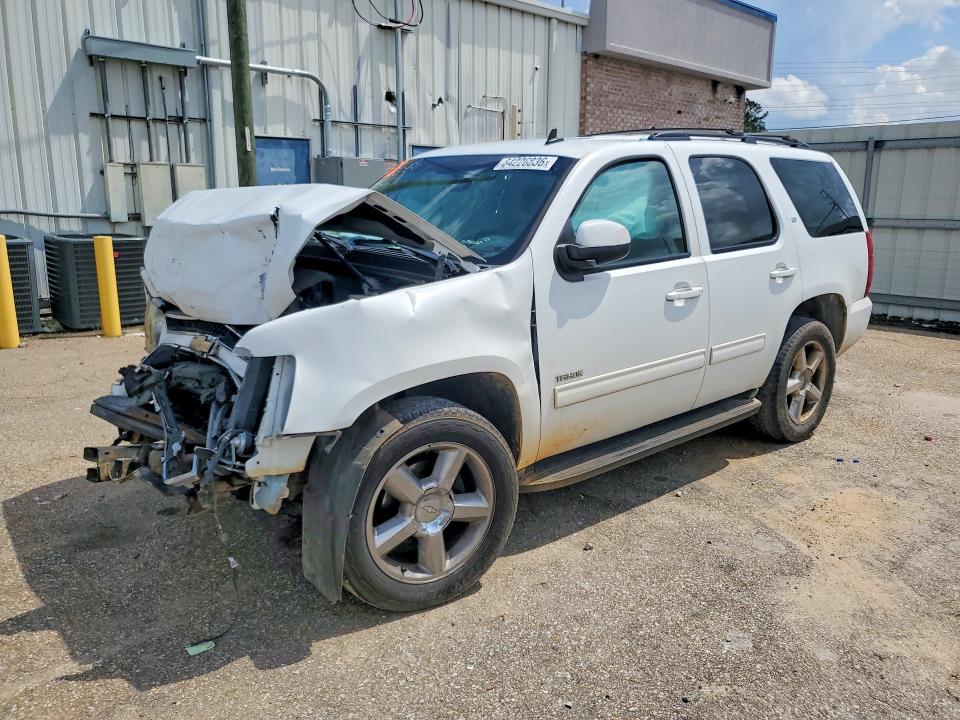 64226836 :رقم المزاد ، 1GNSCBE03BR135239 vin ، 2011 Chevrolet Tahoe مزاد بيع