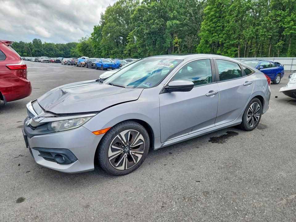 Auction sale of the 2017 Honda Civic, vin: 2HGFC1F78HH655754, lot number: 63834656