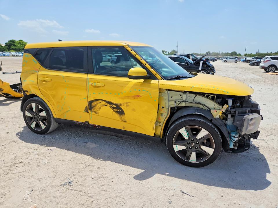 2020 Kia Soul მანქანა იყიდება აუქციონზე, vin: KNDJ33AU3L7101754, აუქციონის ნომერი: 65496276