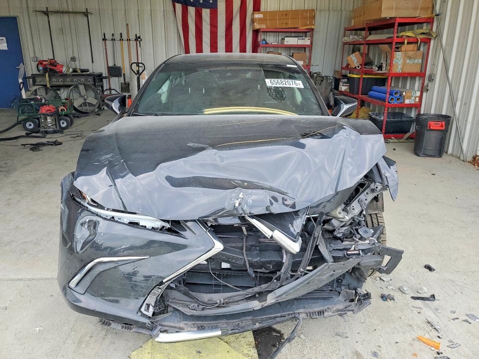 65682076 :رقم المزاد ، 58ADA1C11MU009074 vin ، 2021 Lexus Es مزاد بيع