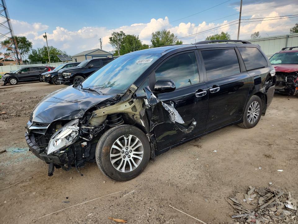 Auction sale of the 2018 Toyota Sienna, vin: 5TDYZ3DC7JS959098, lot number: 66801166