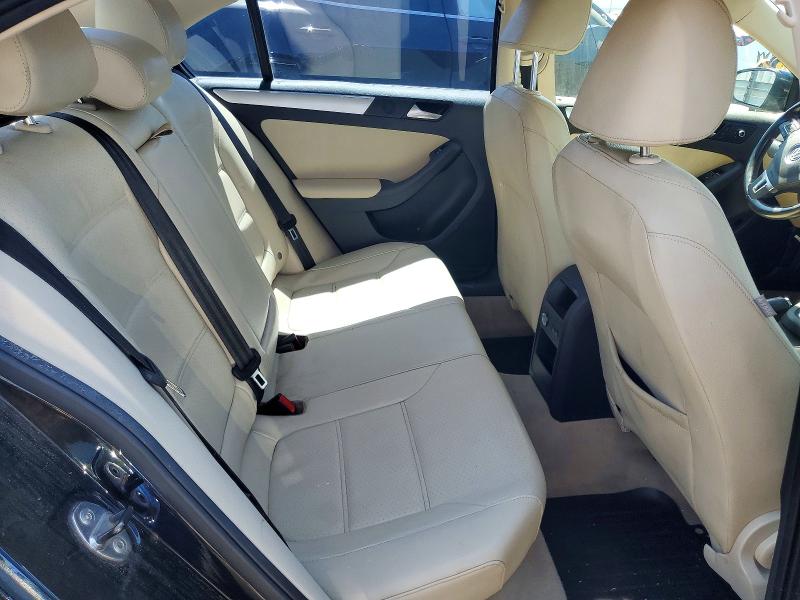63797066 :رقم المزاد ، 3VWD17AJ5EM370313 vin ، 2014 Volkswagen Jetta مزاد بيع
