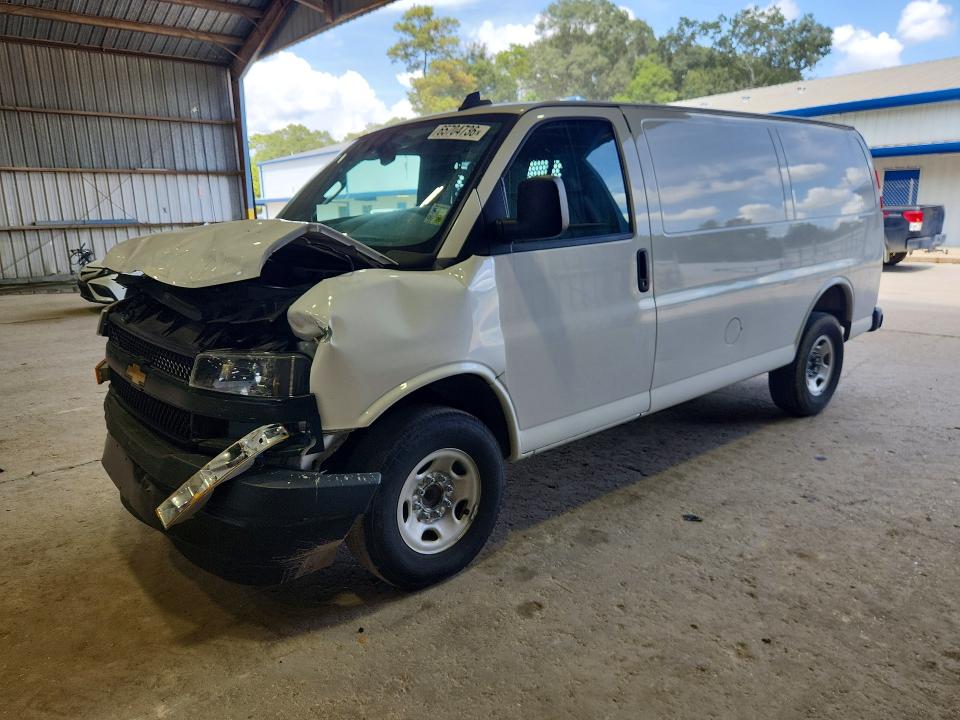 65704736 :رقم المزاد ، 1GCWGAF74S1115326 vin ، 2025 Chevrolet Express مزاد بيع
