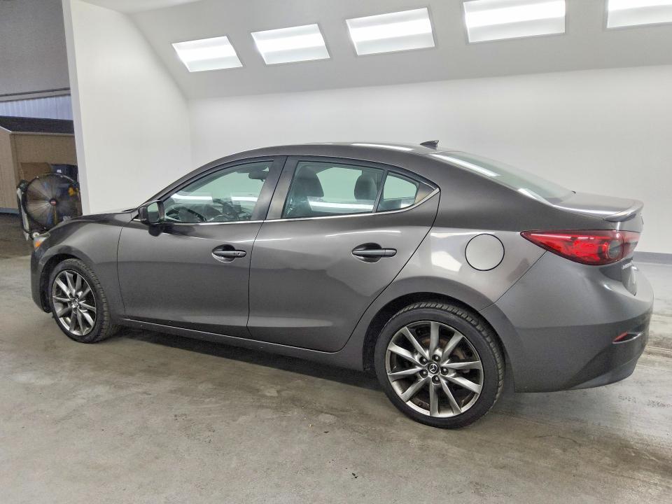 64430316 :رقم المزاد ، 3MZBN1V35JM210432 vin ، 2018 Mazda 3 مزاد بيع