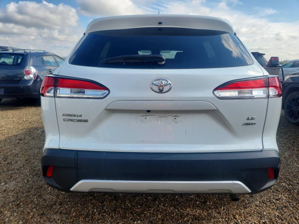 Продажа на аукционе авто 2022 Toyota Corolla Cross, vin: 7MUCAABG2NV013076, номер лота: 64657376