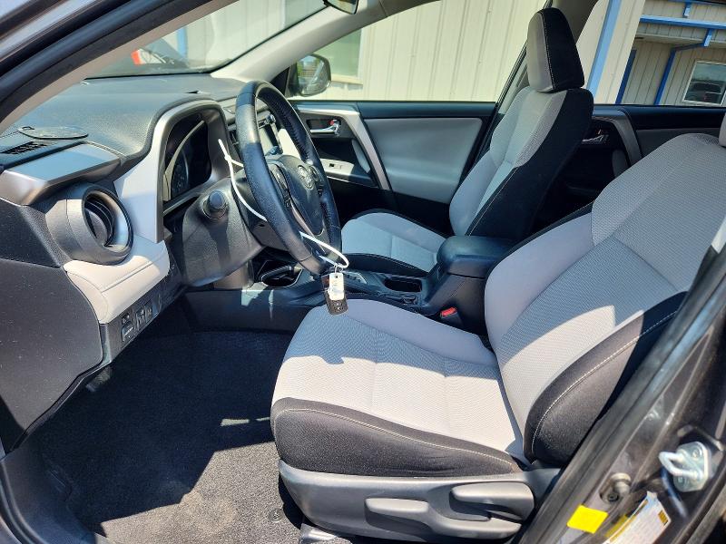 64502276 :رقم المزاد ، JTMRFREV7JD228151 vin ، 2018 Toyota Rav4 مزاد بيع