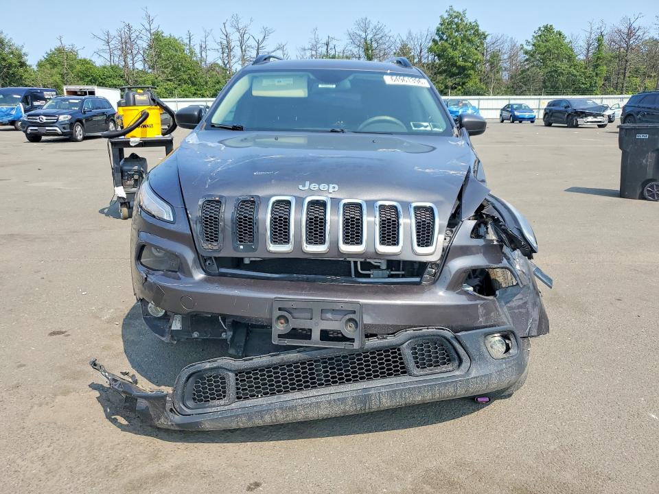 Продаж на аукціоні авто 2018 Jeep Cherokee, vin: 1C4PJLCBXJD588302, номер лоту: 64961396