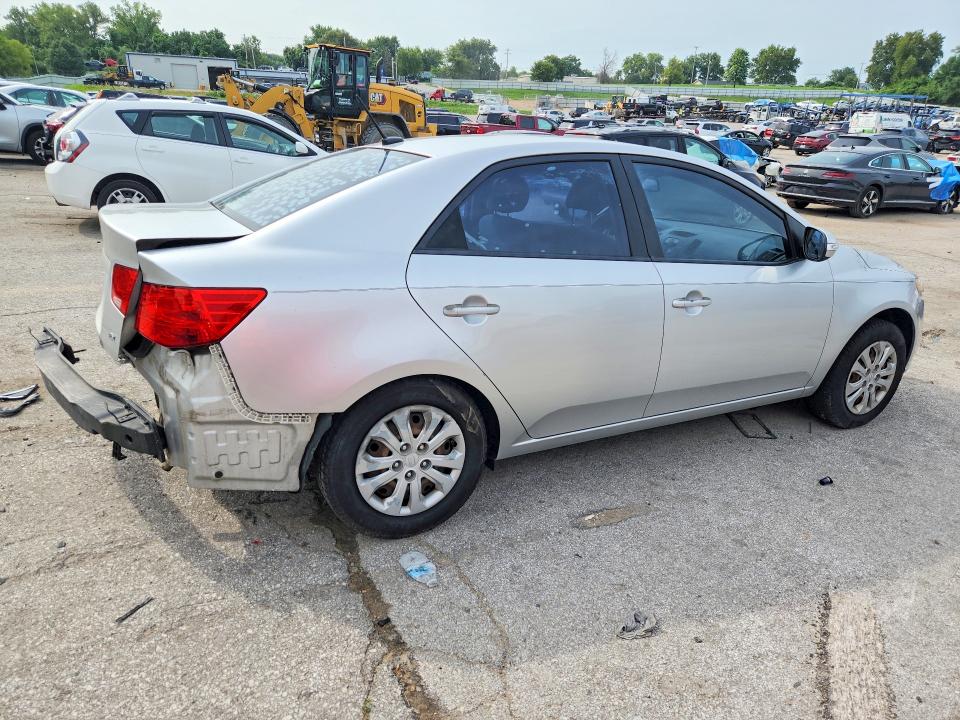 2010 Kia Forte მანქანა იყიდება აუქციონზე, vin: KNAFU4A27A5062132, აუქციონის ნომერი: 68912566