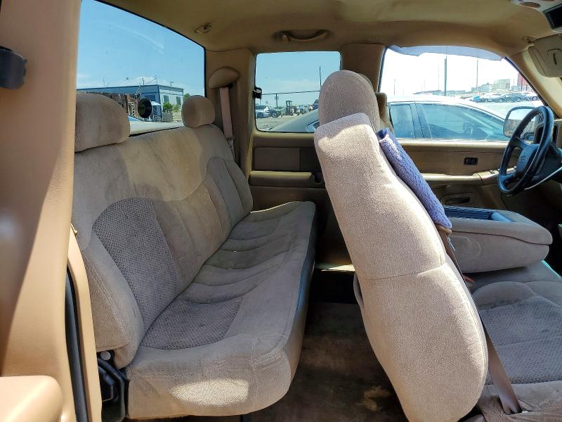 2000 Chevrolet Silverado მანქანა იყიდება აუქციონზე, vin: 2GCEC19TXY1161584, აუქციონის ნომერი: 64487736