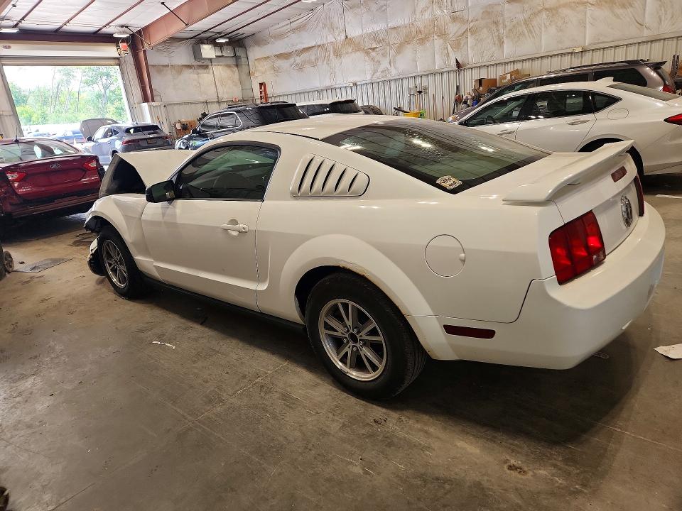 2005 Ford Mustang მანქანა იყიდება აუქციონზე, vin: 1ZVFT80N155175764, აუქციონის ნომერი: 64037346