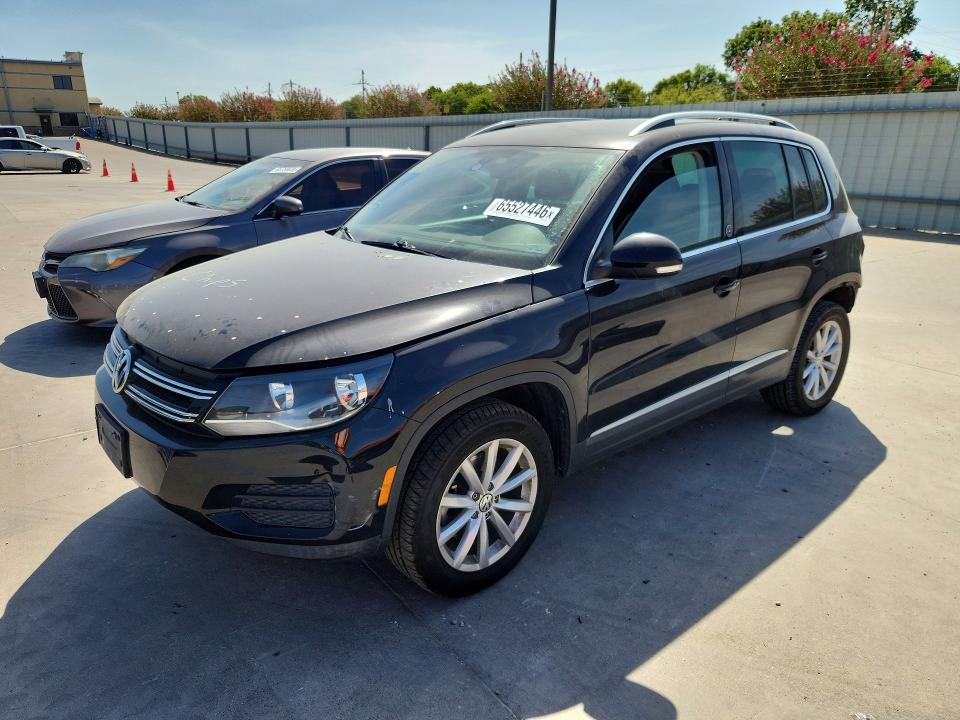 Auction sale of the 2017 Volkswagen Tiguan, vin: WVGRV7AX7HK017645, lot number: 65527446