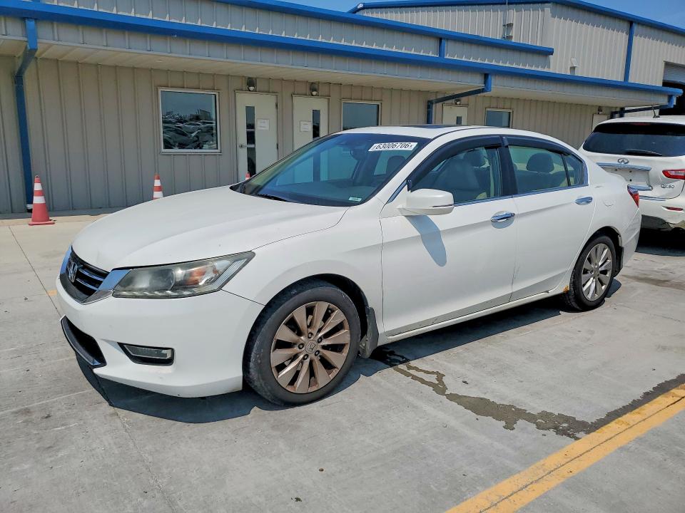 Продажа на аукционе авто 2013 Honda Accord, vin: 1HGCR3F84DA011201, номер лота: 63006706