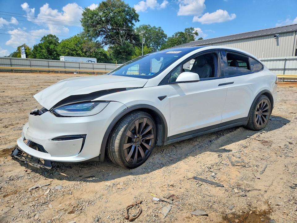 66757016 :رقم المزاد ، 7SAXCBE67NF332236 vin ، 2022 Tesla Model X مزاد بيع