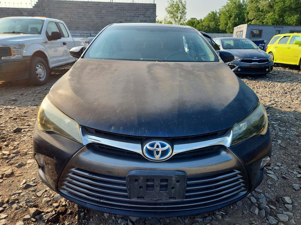 64401206 :رقم المزاد ، 4T1BD1FK3FU151889 vin ، 2015 Toyota Camry Hybrid مزاد بيع