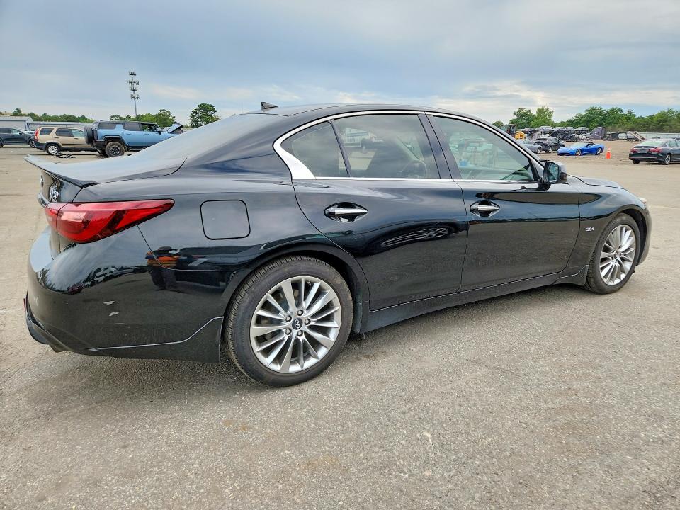 66064986 :رقم المزاد ، JN1EV7AR1JM439413 vin ، 2018 Infiniti Q50 مزاد بيع