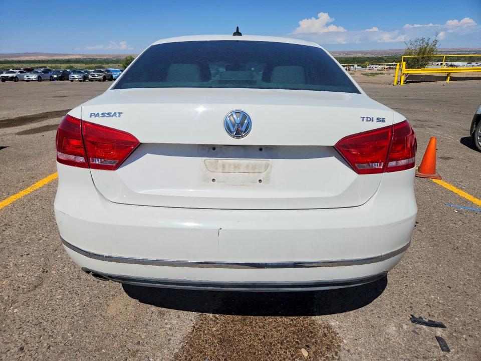 65539386 :رقم المزاد ، 1VWBN7A33CC060723 vin ، 2012 Volkswagen Passat مزاد بيع